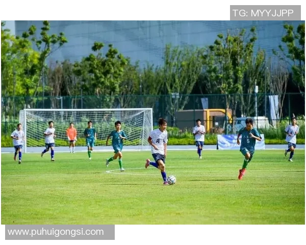 探索真皮足球的魅力与技术革新如何提升比赛体验与运动表现