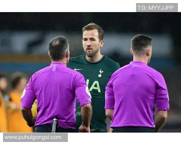 埃因霍温迎战热刺欧洲赛场激情对决引发球迷热议